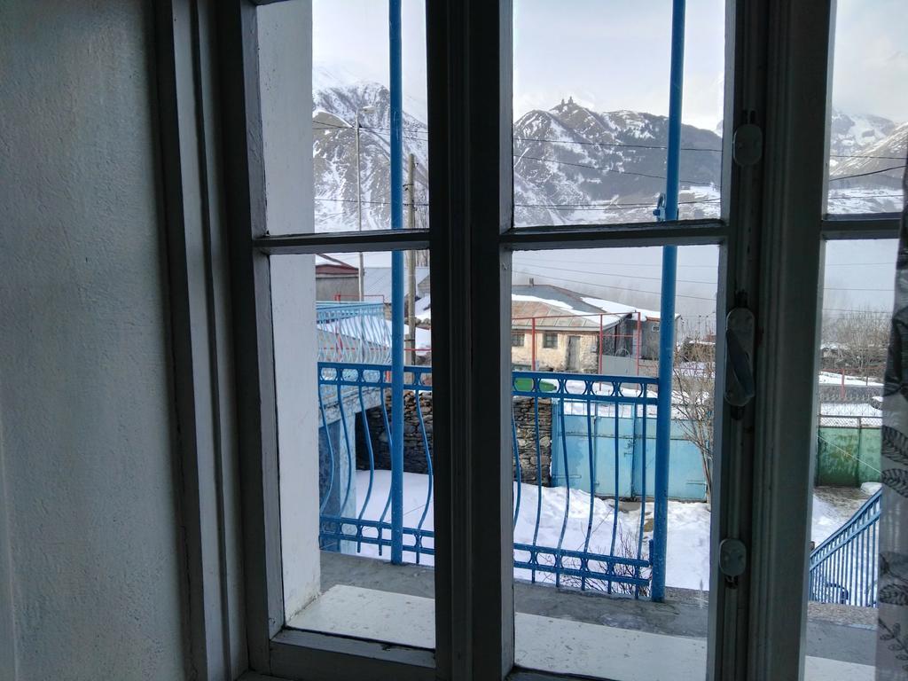 Blue Guesthouse Kazbegi Dış mekan fotoğraf